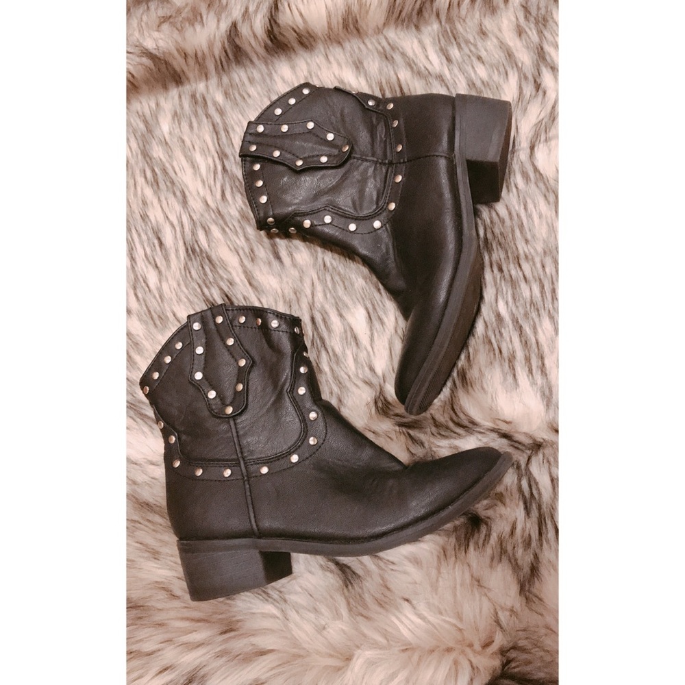 Route 66 studded boots.